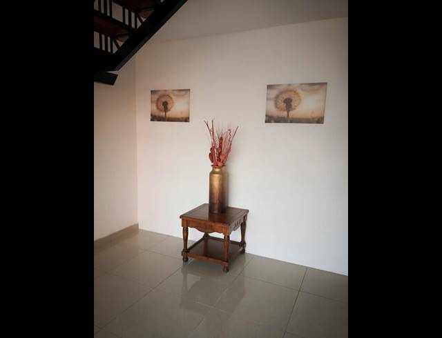 2 BEDROOM APARTMENT FOR SALE IN SUNNYSIDE